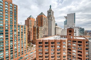 Exterior - Mod Union Square 1BR w/ Gym, Doorman, across from Park, by Blueground (Midtown)