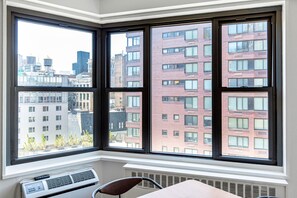 Interior - Charming Flatiron 1BR w/ Gym, Doorman, near USQ, trains, by Blueground (Midtown)