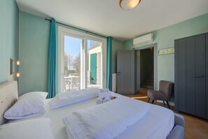 3 slaapkamers, een strijkplank/strijkijzer, wifi, beddengoed