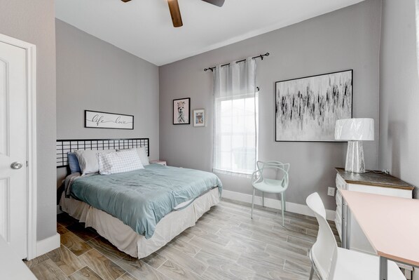 8 bedrooms, iron/ironing board, free WiFi, bed sheets