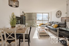 Living area - Coqueto Apartamento Junto al Ebro (Deltebre)