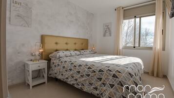 2 bedrooms, iron/ironing board, Internet, bed sheets