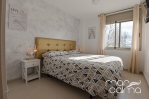 2 soverom, strykejern/-brett, internettilgang og sengetøy