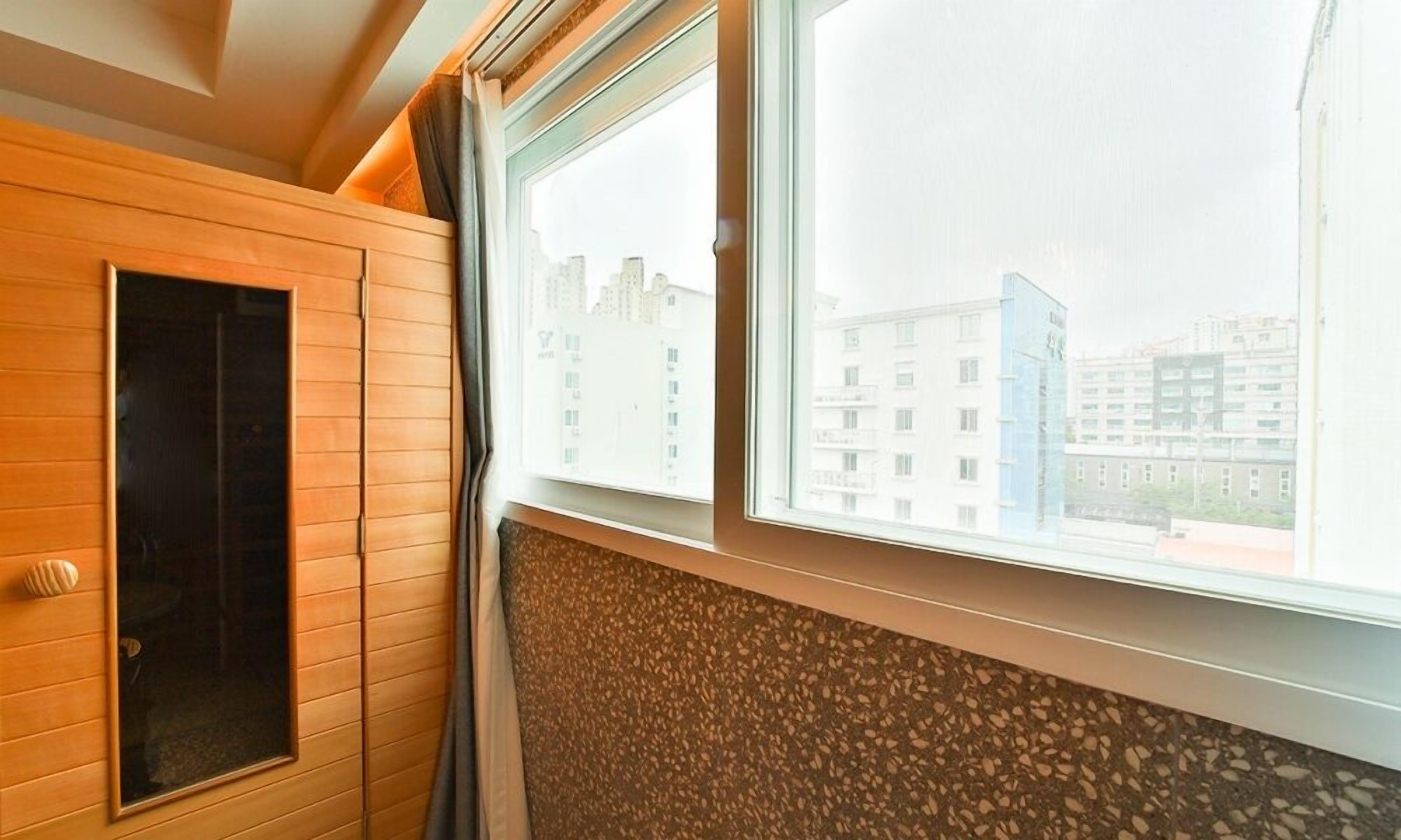 Suite - Couple Sauna | Individually decorated, individually furnished, free WiFi, bed sheets
