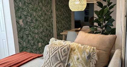 Modern Tropical Downtown Orlando