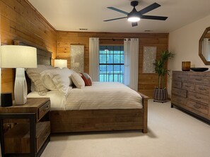 4 habitaciones, escritorio, tabla de planchar con plancha y wifi gratis