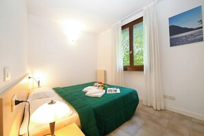 1 habitación y ropa de cama 