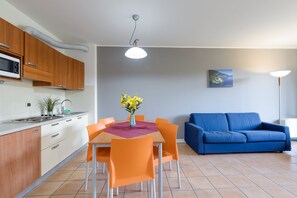 Interior - Porto Letizia P17, Porlezza, Italy (Porlezza)