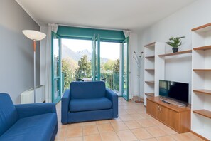 TV - Porto Letizia P17, Porlezza, Italy (Porlezza)