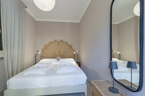 2 bedrooms, bed sheets