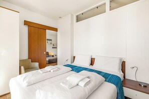 1 bedroom, free WiFi, bed sheets - Porto Letizia S5 B1, Porlezza, Italy (Porlezza)