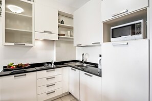 Fridge, microwave, stovetop, dishwasher - Porto Letizia S13 B1, Porlezza, Italy (Porlezza)