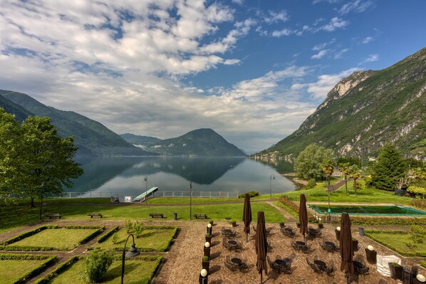Outdoor banquet area - Porto Letizia S10 B1, Porlezza, Italy (Porlezza)
