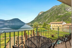 Outdoor dining - Porto Letizia S10 B1, Porlezza, Italy (Porlezza)