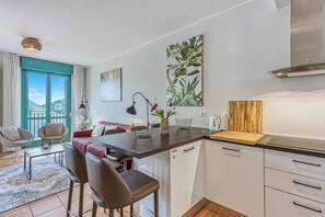 Interior - Porto Letizia S10 B1, Porlezza, Italy (Porlezza)