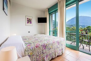 1 bedroom, free WiFi, bed sheets - Porto Letizia S15 B1, Porlezza, Italy (Porlezza)