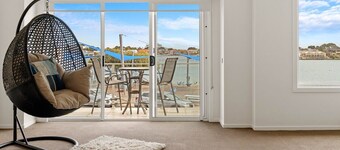 Amazing Lake View family-friendly Holiday Home