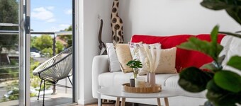 Lovely Renovated 2BR Townhouse/WiFi/Parking