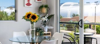 Lovely Renovated 2BR Townhouse/WiFi/Parking