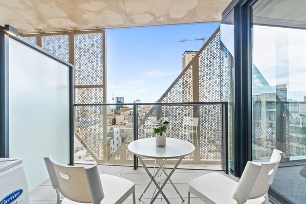 Outdoor dining - Taffy on Realm / RundleMall/Gym/EasyLifestyle (Adelaide)