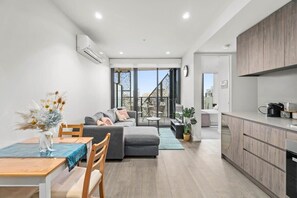 TV - Taffy on Realm / RundleMall/Gym/EasyLifestyle (Adelaide)