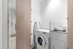 Interior - Stylish City Home | Rundle Mall at Your Doorstep (Adelaide)