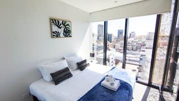 1 habitación, tabla de planchar con plancha, cuna de viaje y wifi