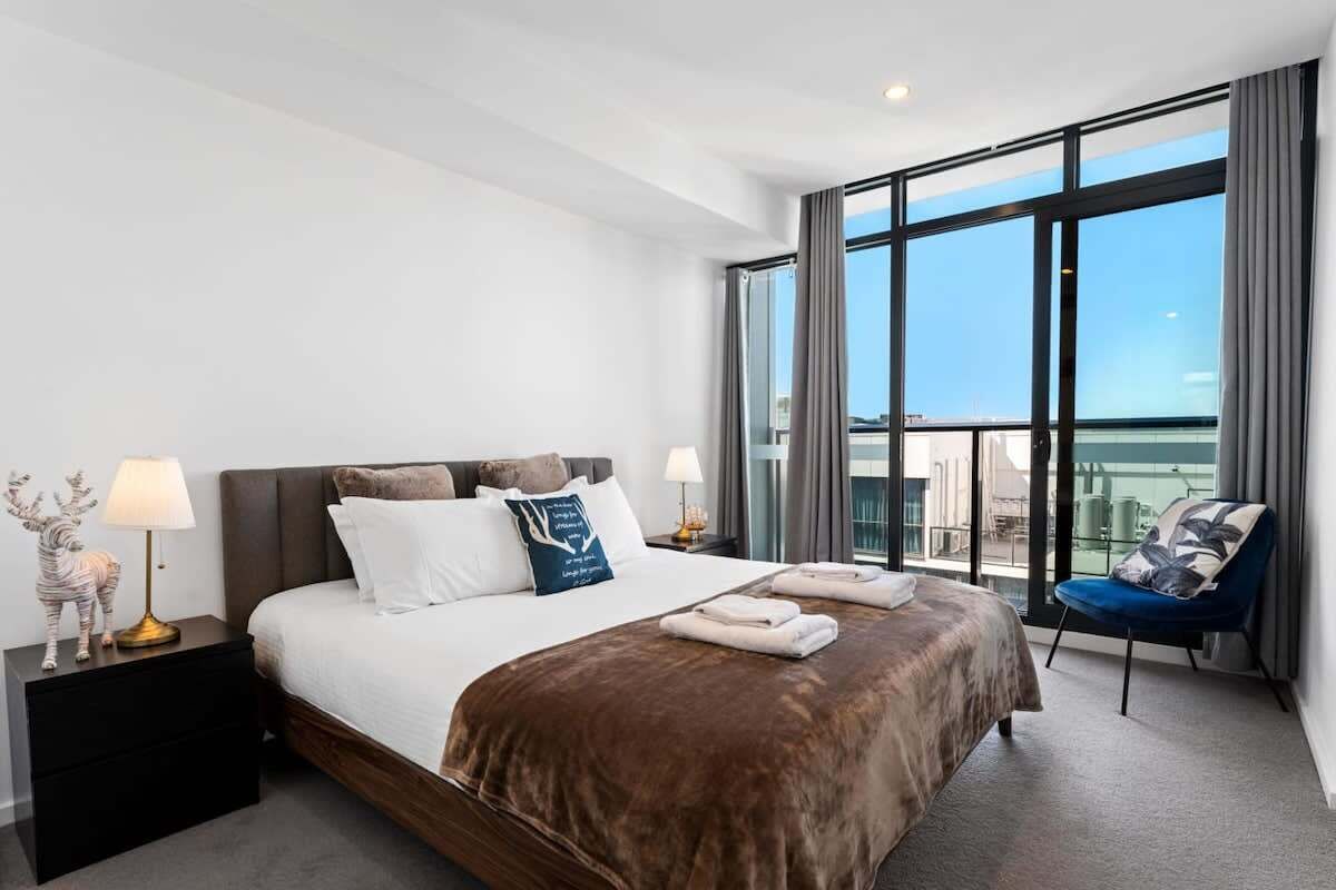 3 chambres, fer et planche à repasser, Wi-Fi, draps fournis