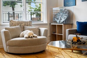 Interior - Lego-Aerospace/Free Parking/CBD/Chinatown (Adelaide)