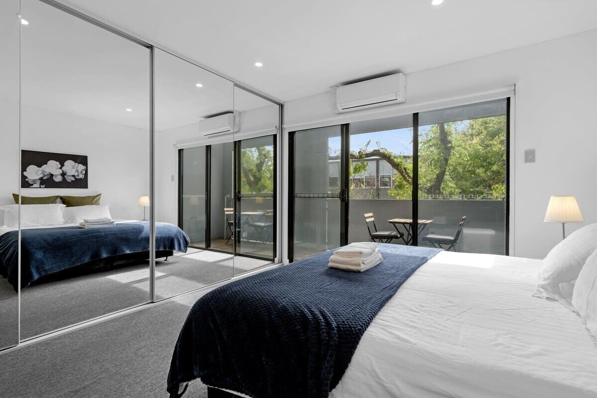 2 chambres, fer et planche à repasser, Wi-Fi, draps fournis