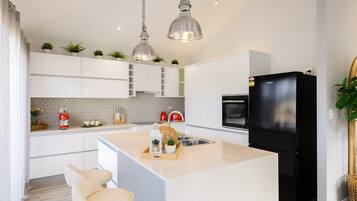 Fridge, microwave, oven, stovetop