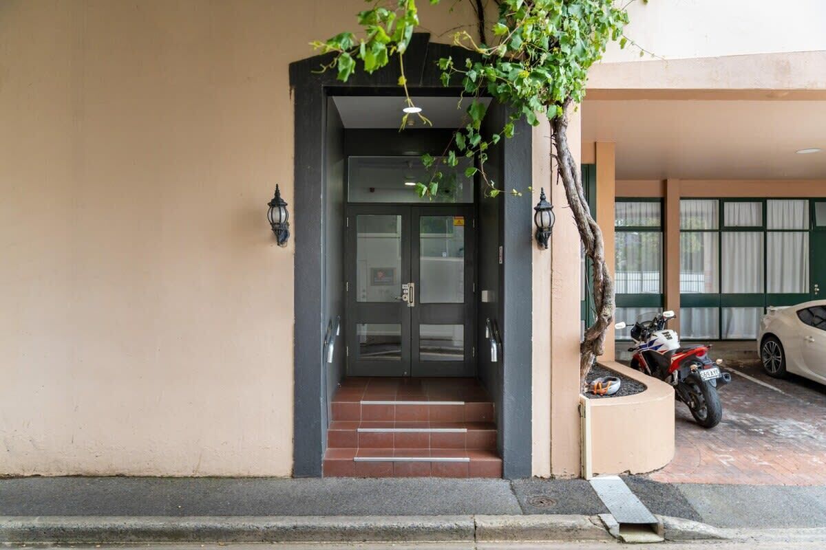 Main entry to the apartment 