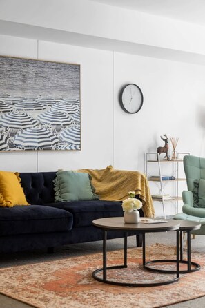 Téléviseur, bureau