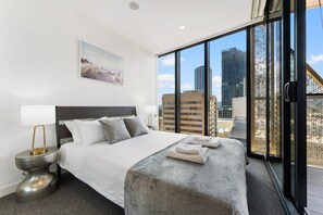 1 bedroom, iron/ironing board, WiFi, bed sheets - City Escape /Realm 1 BR Apt/ Wi-Fi/Gym (Adelaide)