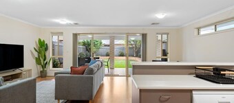 Peaceful 3BR family home Free Wi-Fi Free Parking