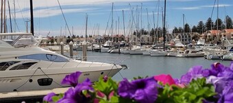 Cozy Beach Cottage/Steps from Beach,Jetty