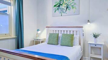 2 bedrooms, iron/ironing board, travel cot, WiFi