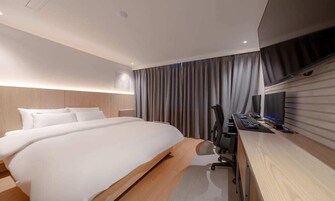 Wifi gratis, decoración personalizada y muebles diferentes 