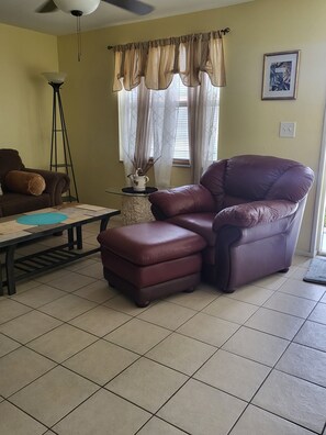 Smart TV - Experience the Privacy and Comfort at Lani Mana Chill and Enjoy (Englewood)