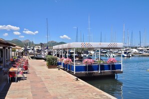 ที่จอดเรือ