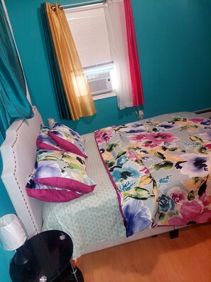 2 chambres, fer et planche à repasser, Wi-Fi gratuit, draps fournis