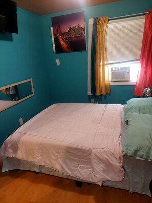 2 dormitorios, tabla de planchar con plancha, wifi gratis y ropa de cama