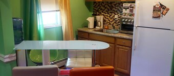 Cozydelightful near UBS ARENA, JFK, LAGUARDIA AIRPORT. 