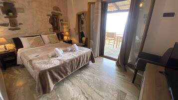 Phòng đôi phong cách cổ điển | Phòng cách âm, truy cập Internet không dây miễn phí