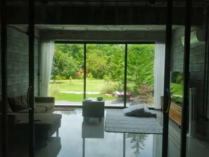 Design Double or Twin Room, 1 Bedroom, Patio, Garden Area | Living area