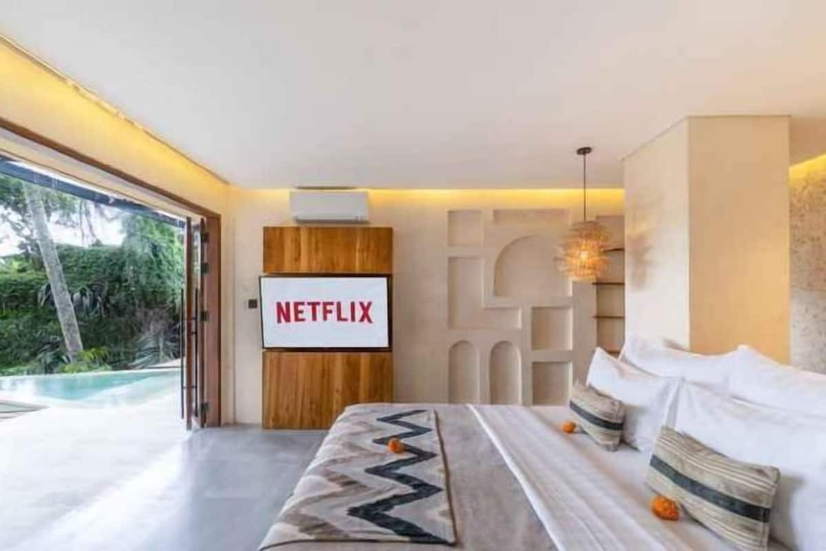 In-room safe, blackout drapes, iron/ironing board, free WiFi