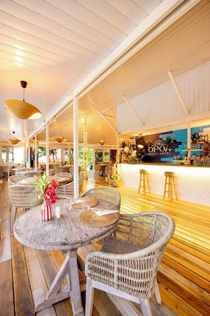 Restaurant - OPOA BEACH HÔTEL (Raiatea)