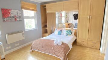 1 bedroom, iron/ironing board, free WiFi, bed sheets
