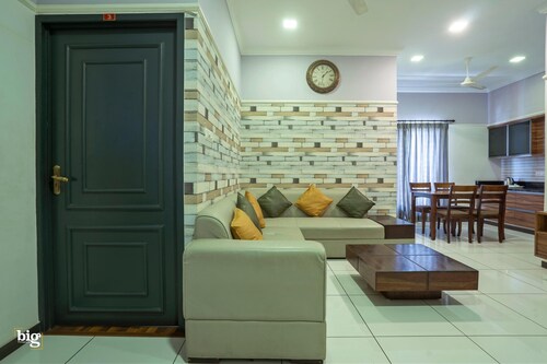 Luxurious 3 bed room service apartment