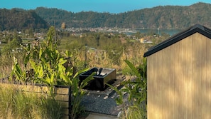 Deluxe Cabin, 1 Double Bed, Hot Tub | Desk, laptop workspace, blackout drapes, free WiFi - Bobocabin Kintamani (Kintamani)